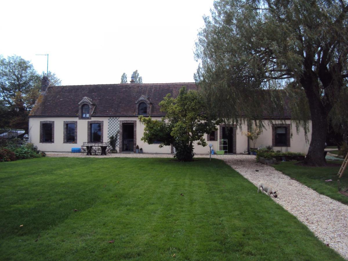Bed and Breakfast La Pastorale La Puisaye Esterno foto