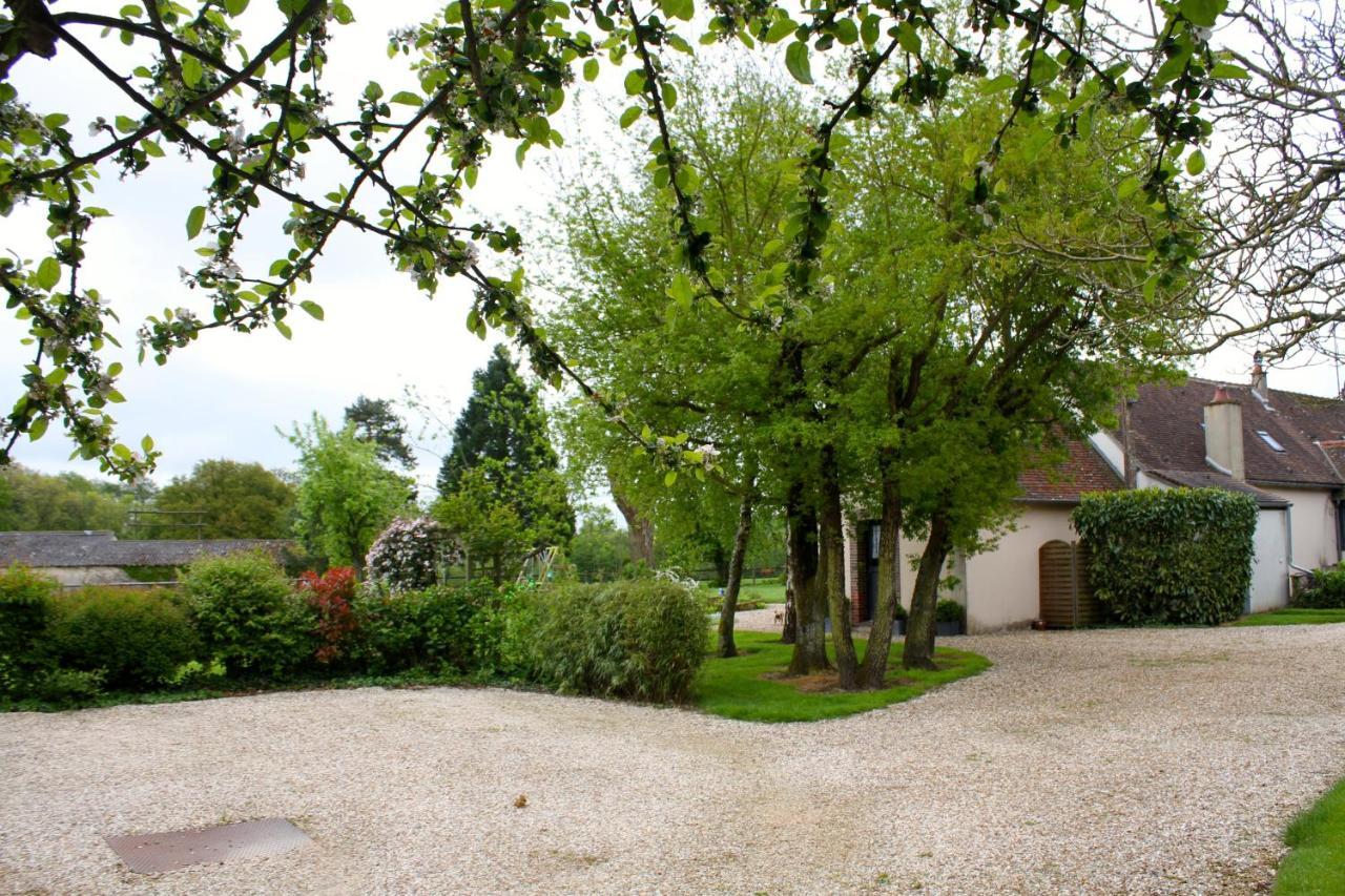 Bed and Breakfast La Pastorale La Puisaye Esterno foto
